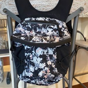 Lululemon knapsack